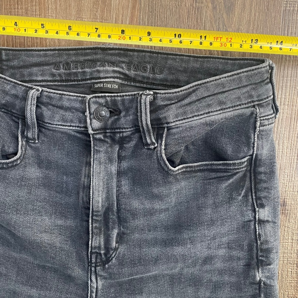 American Eagle Super Stretch High-Waisted Black Wash Skinny Jeans - Picture 2 of 9